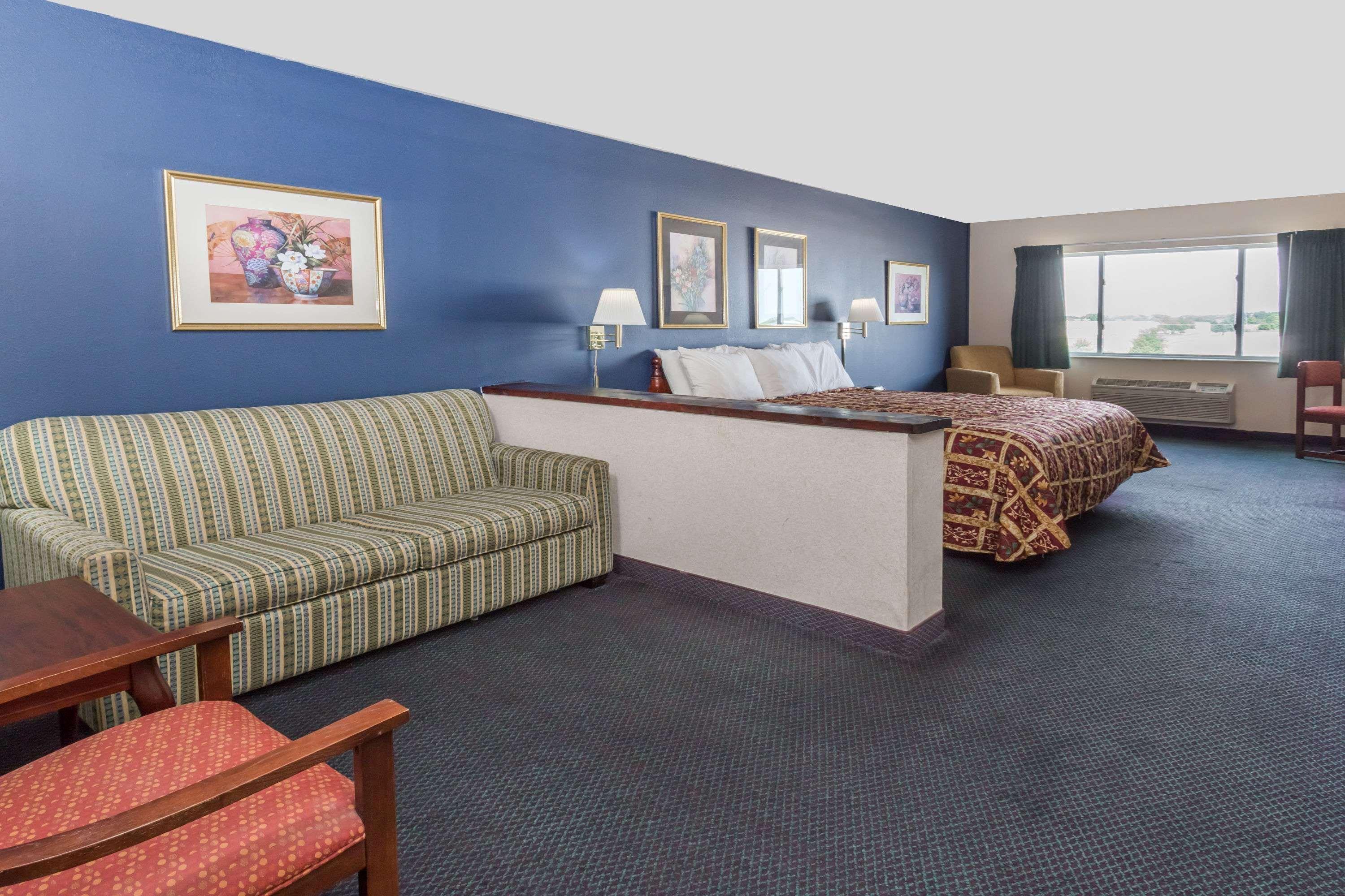 Days Inn & Suites By Wyndham Of Morris Extérieur photo