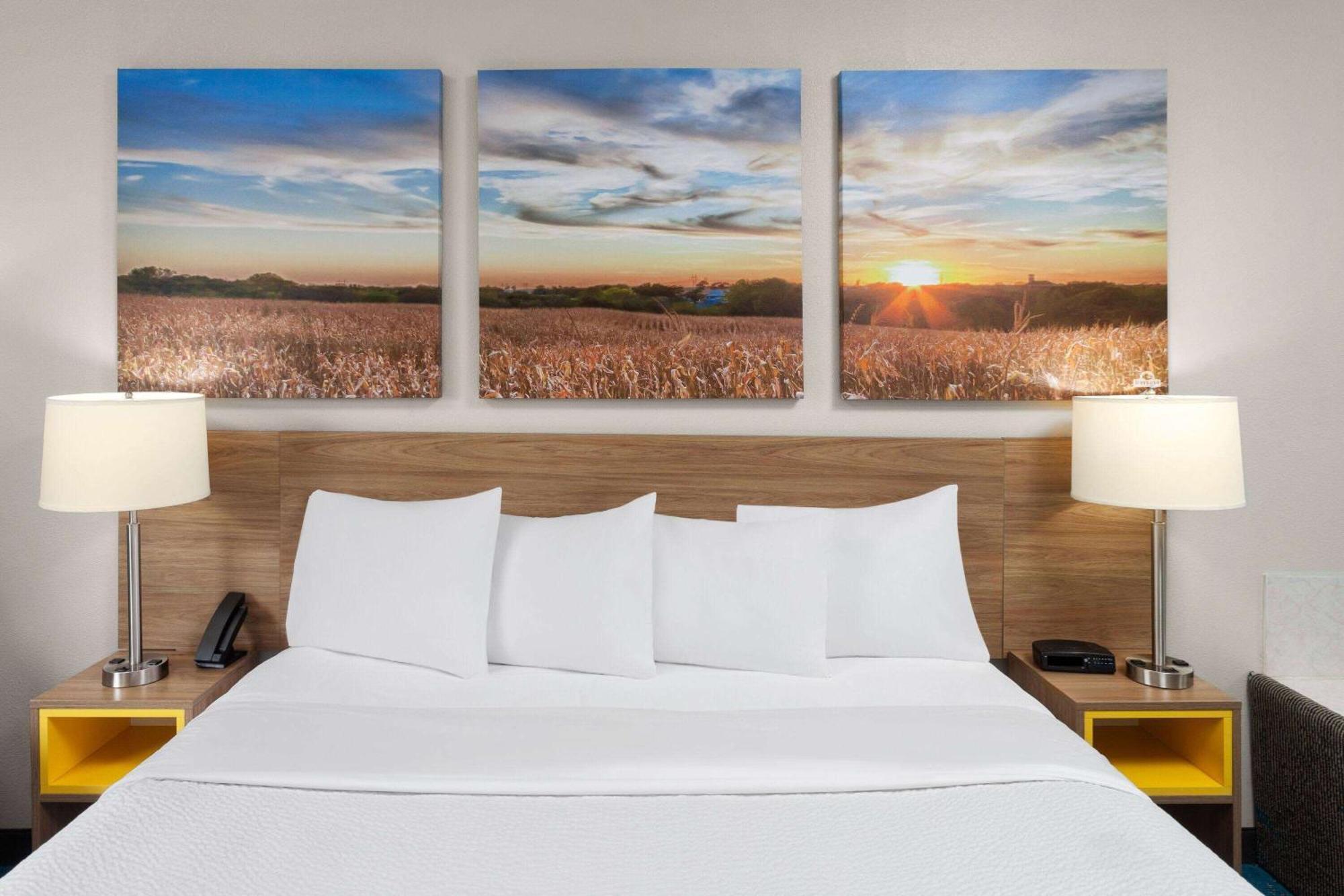 Days Inn & Suites By Wyndham Of Morris Extérieur photo