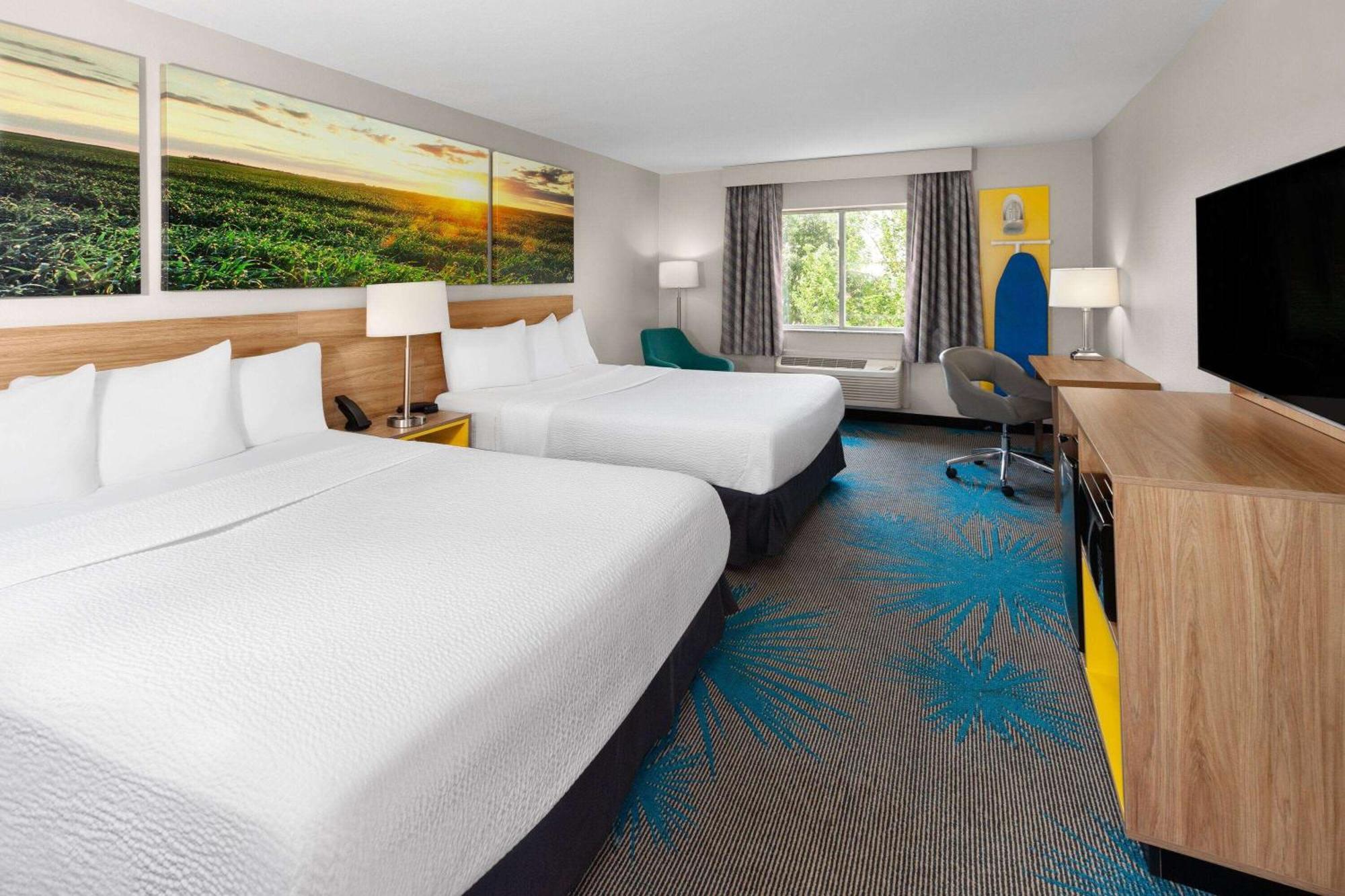 Days Inn & Suites By Wyndham Of Morris Extérieur photo