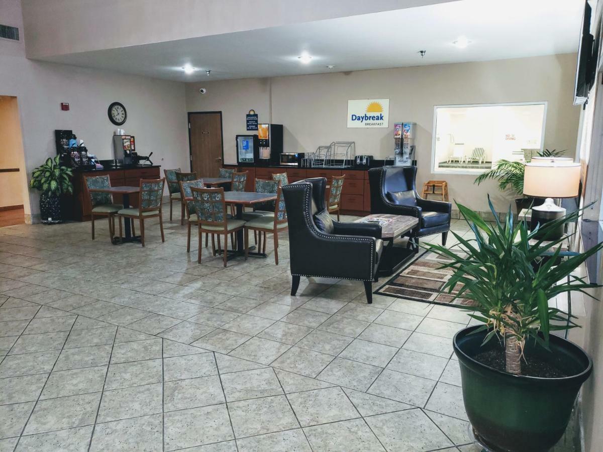 Days Inn & Suites By Wyndham Of Morris Extérieur photo